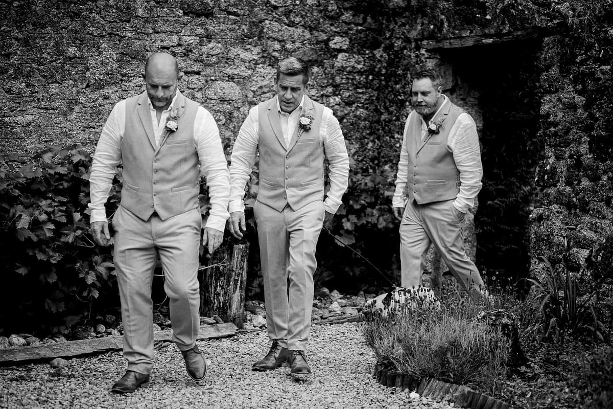 groom and groomsmen