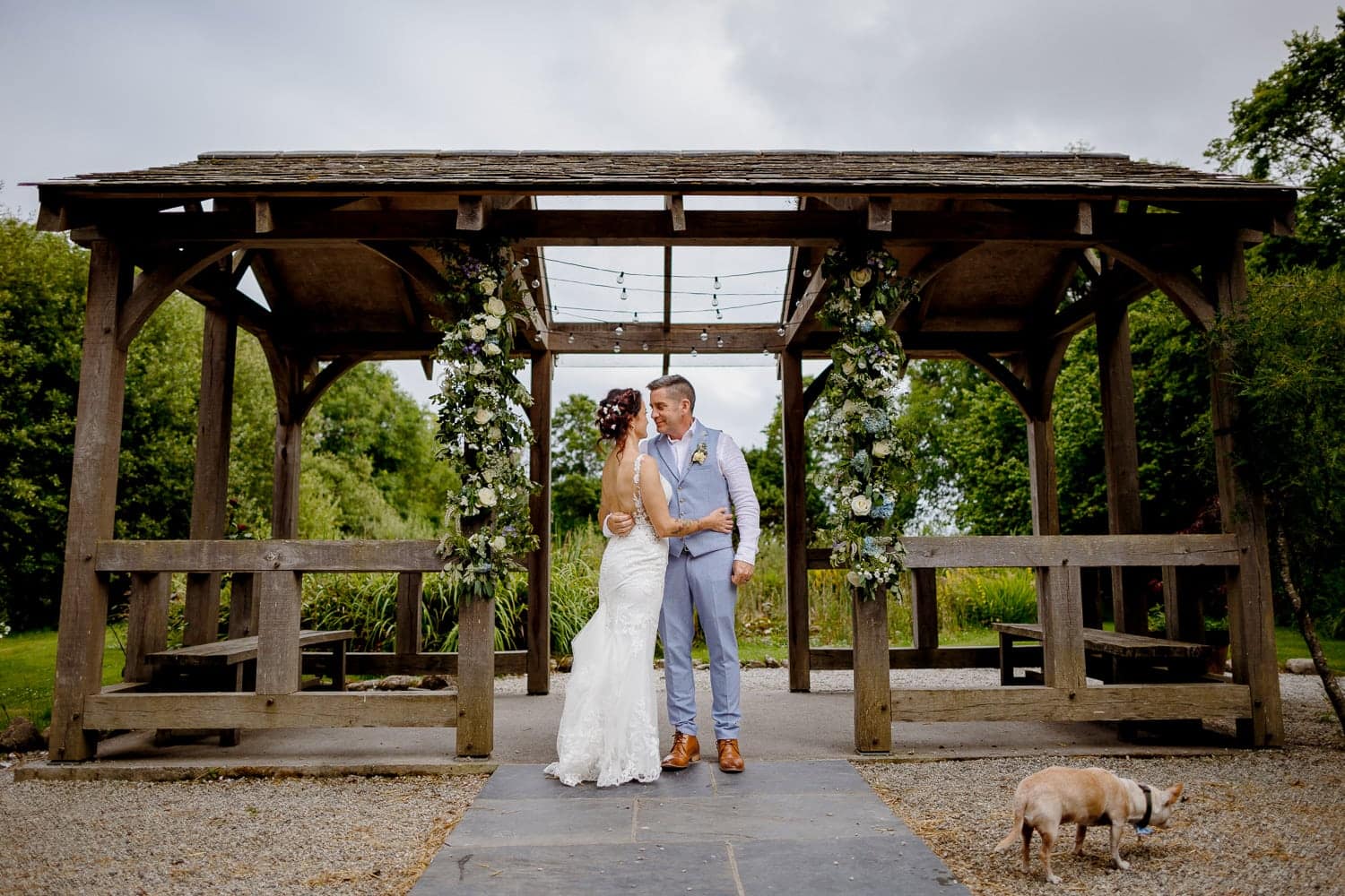 knightor winery wedding arbour