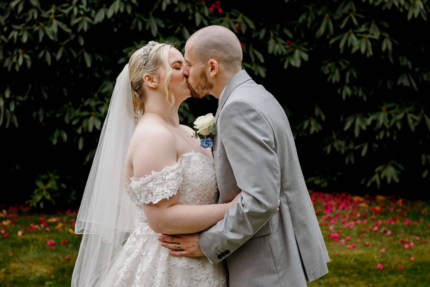 scorrier house bride and groom