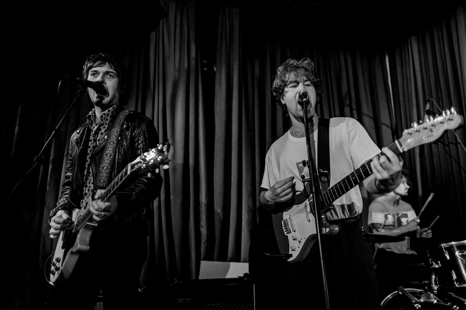 The Velvet Hands live Cornish Bank