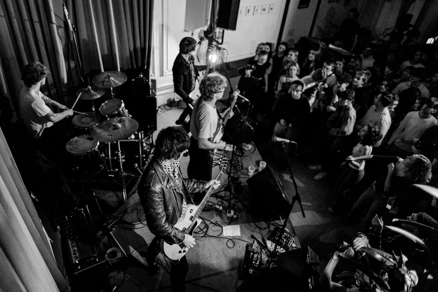 The Velvet Hands live Cornish Bank